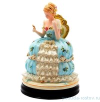 Статуэтка на деревянной подставке 24 х 18 см / 131238